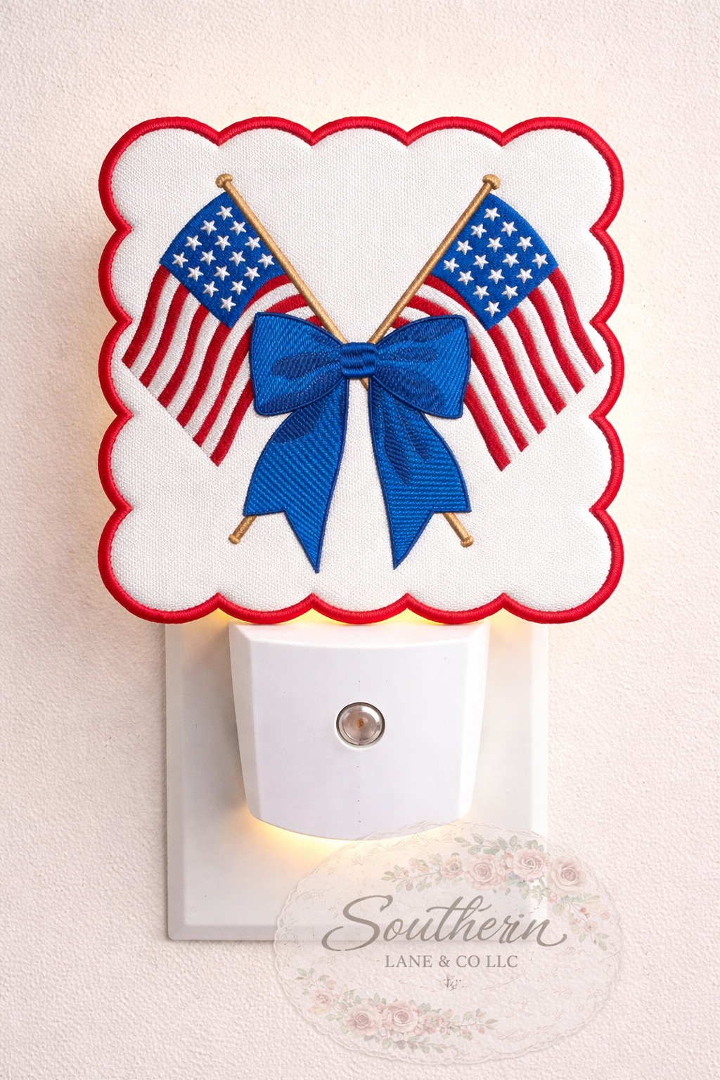 Night lights with interchangeable covers NL*